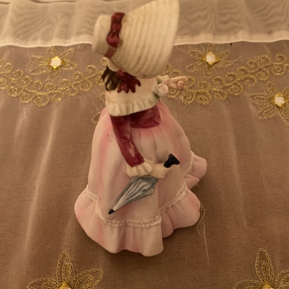 Vintage L’amour China Hand painted Lady Figurine KW24286 - Picture 7 of 9